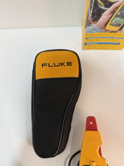 FLUKE 771 MILLIAMP PROCESS CLAMP METER WITH BAG & MANUALS