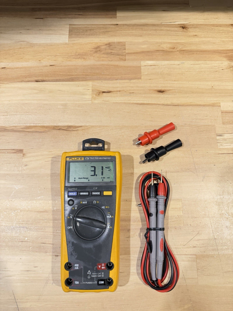 FLUKE 179 MULTIMETER WITH LEADS & CLIPS