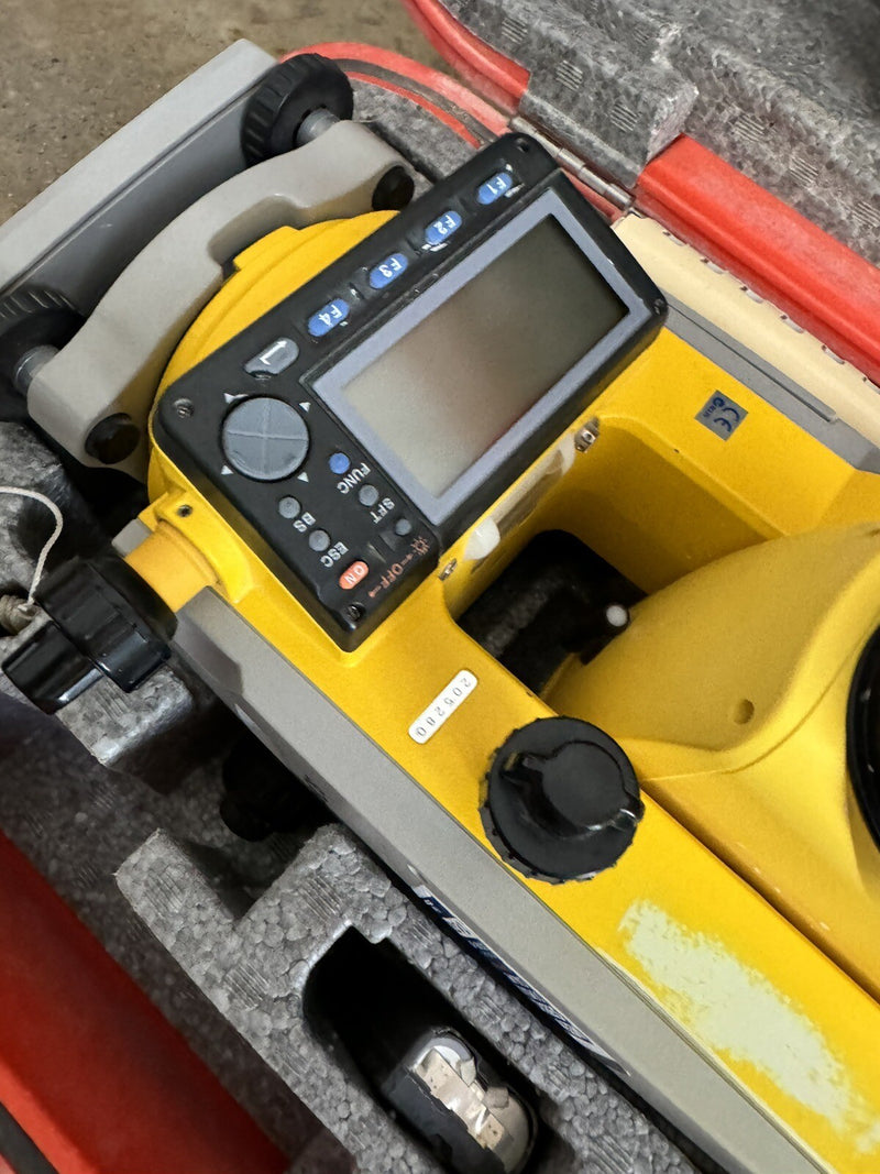 SOKKIA SCT6 TOTAL STATION WITH CASE