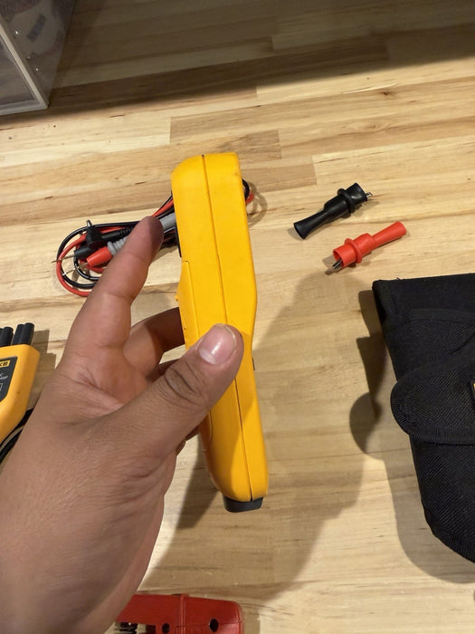 FLUKE A3004 FC WIRELESS DC CURRENT CLAMP METER NEW