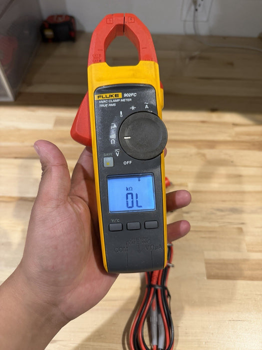 FLUKE 902 FC HVAC CLAMP METER TRUE RMS W LEADS & CLIPS