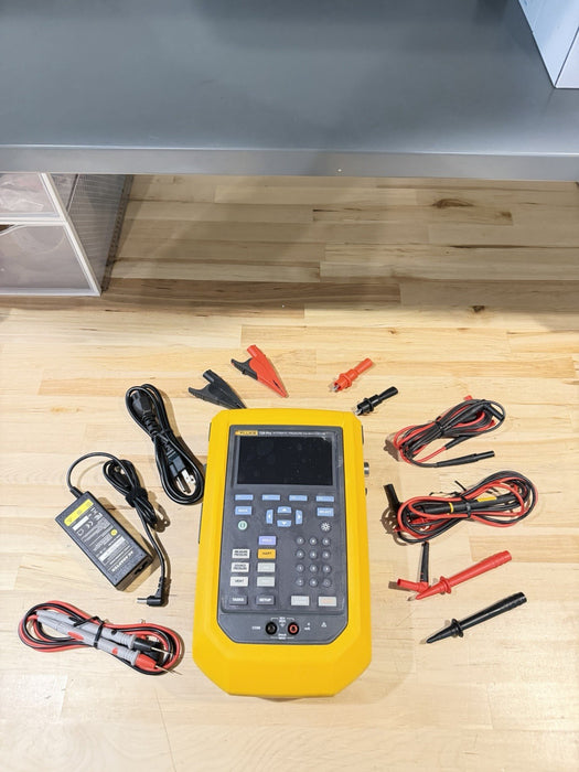 FLUKE 729PRO AUTOMATIC PRESSURE CALIBRATOR W/ ACCESSORIES (TESTED) SHIPS FREE