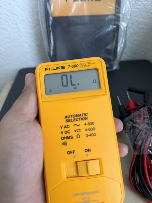 FLUKE 7-600 ELECTRICAL TESTER BAG USED