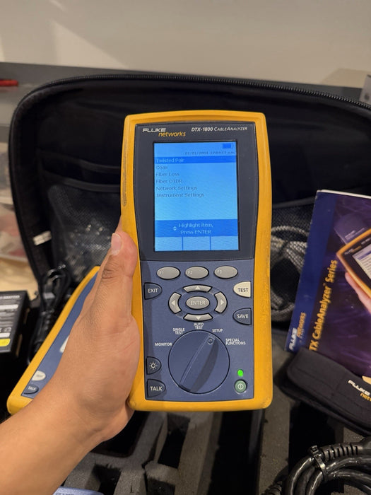 FLUKE NETWORKS DTX-1800 DTX CABLE ANALYZER KIT & PLA001 (TESTED) -FREE SHIPPING