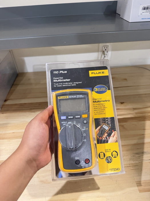 FLUKE 110 PLUS ESSENTIAL MULTIMETER WITH LEADS
