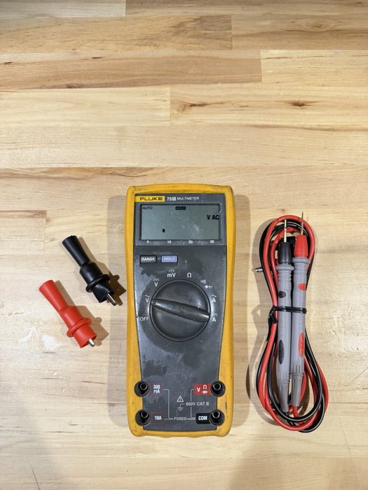 FLUKE 75 III MULTIMETER W/ LEADS (TESTED) SHIPS FAST