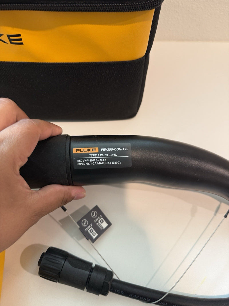 FLUKE FFEV350 EV CHARGING STATION TEST ANALYZER WITH ACCESSORIES