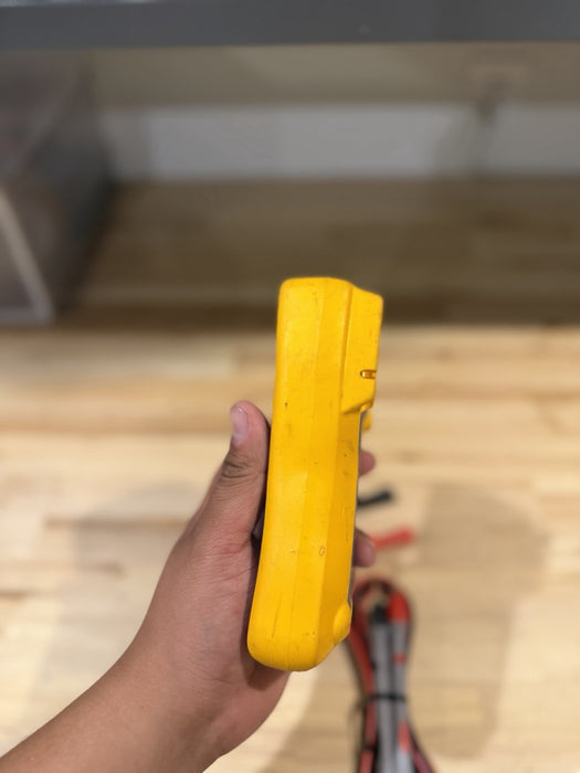 FLUKE 116 TRUS-RMS MULTIMETER / LEADS - SHIPS FAST (TESTED)