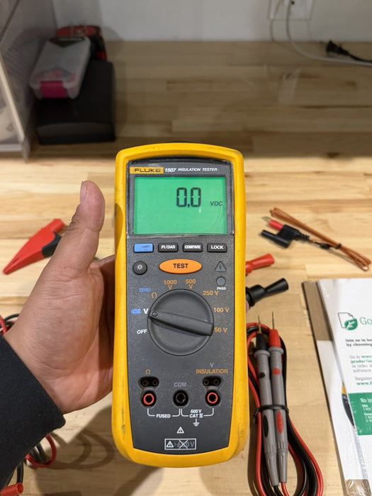 FLUKE 1507 INSULATION MULTIMETER W/ LEADS & CLIPS - SHIPS FAST