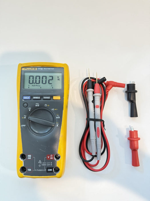 FLUKE 77-IV MULTIMETER W LEAD SET & CLIPS TESTED