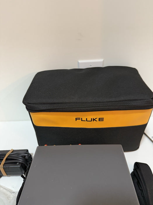 FLUJE 1529-R CHUB-E4 THERMOMETER READOUT W/ 2 PROBES 5615 (TESTED) FREE SHIPPING