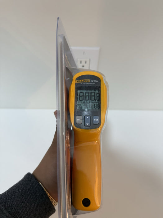 FLUKE 62 MAX INFRARED THERMOMETER (NEW FACTORY SEALED) SHIPS FAST