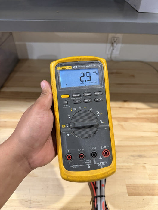 FLUKE 87V TRUE RMS MULTIMETER W/ LEADS (TESTED) SHIPS FAST