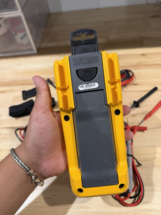 FLUKE 233 REMOTE DISPLAY AUTOMOTIVE DIGITAL  MULTIMETER KIT (FREE SHIPPING)