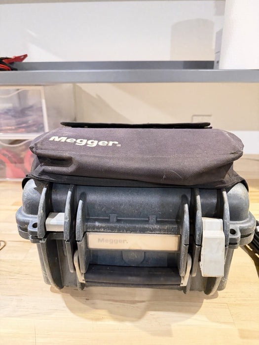 MEGGER MIT515 5KV INSULATION TESTER W/ LEADS & CHARGER (TESTED) FREE SHIPPING