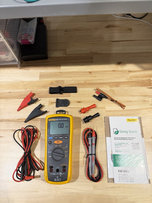 FLUKE 1507 INSULATION MULTIMETER W/ LEADS & CLIPS - SHIPS FAST