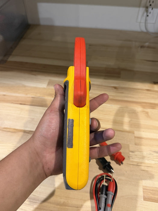 FLUKE 375FC TRMS CLAMP METER W/ LEADS & CLIPS (SHIPS FAST)