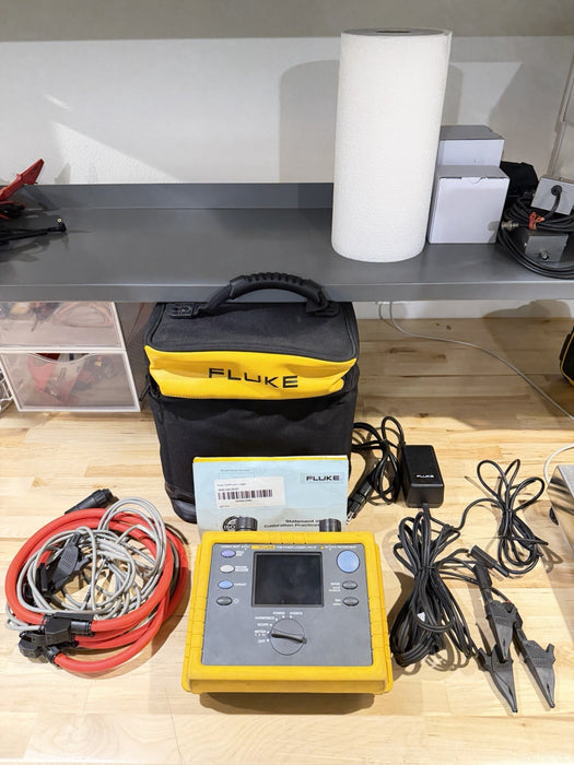 FLUKE 1735 THREE-PHASE POWER LOGGER W/ PROBES & CHARGER - FREE SHIPPING - TESTED