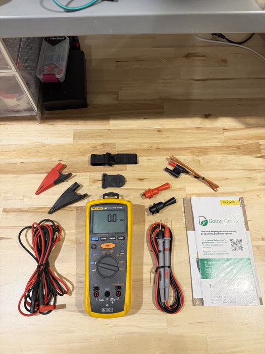 FLUKE 1507 INSULATION MULTIMETER W/ LEADS & CLIPS - SHIPS FAST