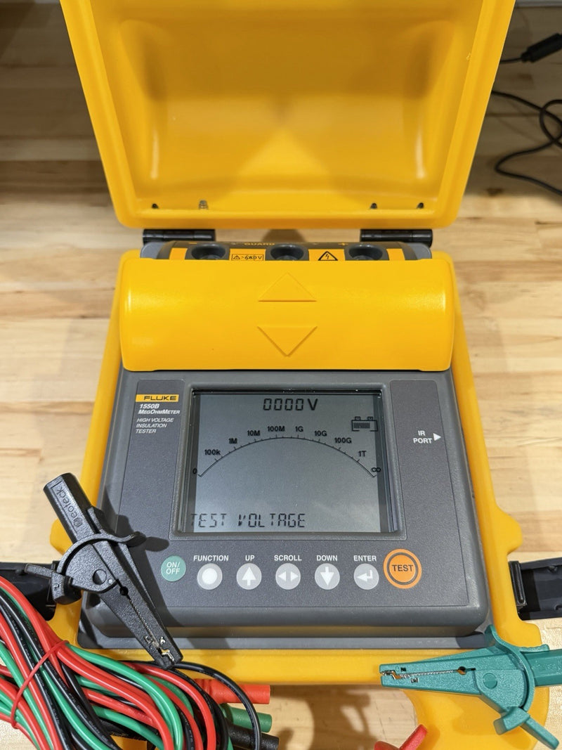 FLUKE 1550B MEGOHMMETER HIGH VOLTAGE INSULATION TESTER W/ LEADS - TESTED