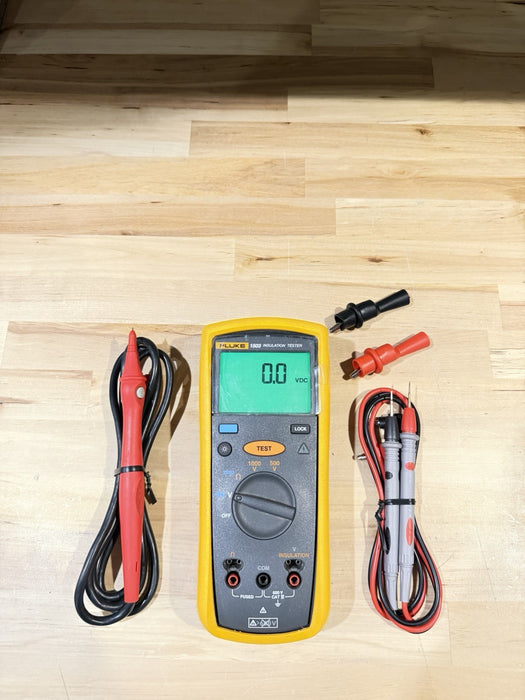 FLUKE 1503 INSULATION TESTER W/ ACCESSORIES & CLIPS - SHIPS FAST