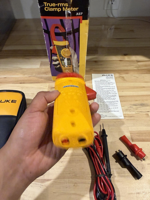 FLUKE 337 TRUE RMS CLAMP METER NEW