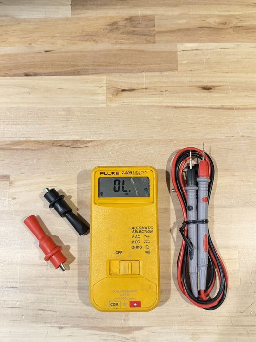 FLUKE 7-300 ELECTRICAL TESTER W/ LEADS & CLIPS- FREE SHIPPING