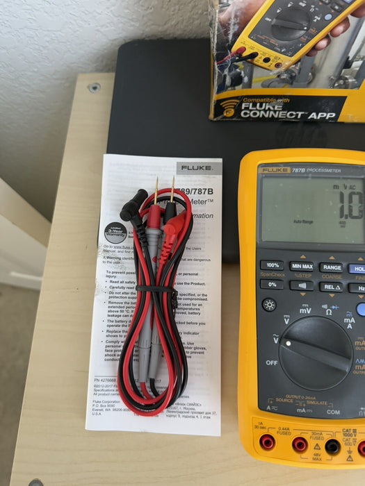 FLUKE 787B PROCESSMETER W/ ACCESSORIES & LEADS - FREE SHIPPING