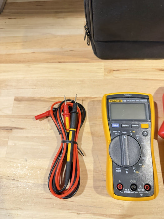 FLUKE 117/323 HVAC MULTIMETER COMBO KIT W/ ACCESSORIES (TESTED) SHIPS FAST