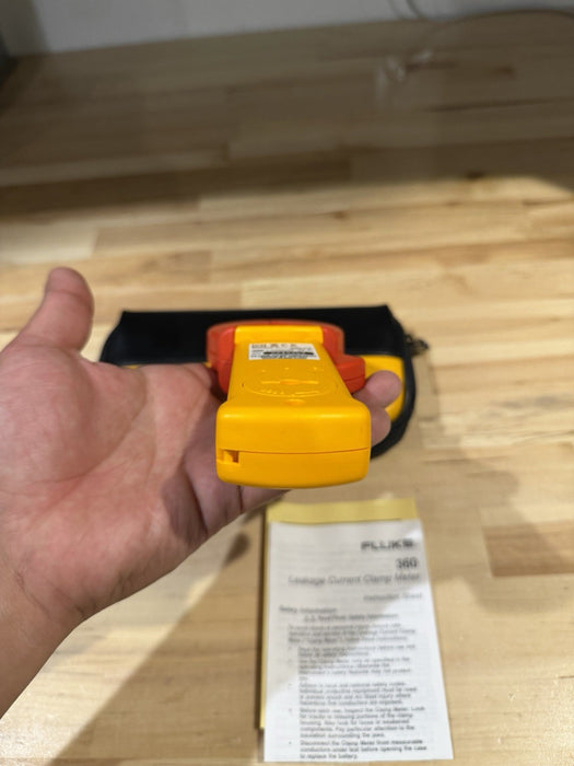FLUKE 360 LEAKAGE CLAMP W/ BAG & MANUAL-SHIPS FAST