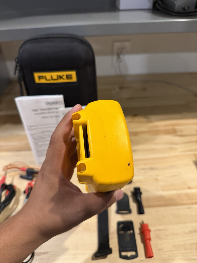FLUKE 1587 FC 2 IN 1 HANDHELD DIGITAL INSULATION MULTIMETER W/ ACCESSORIES