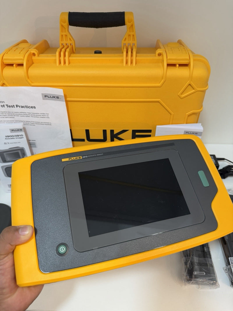 FLUKE ii910 ACOUSTIC IMAGER W/ ACCESSORIES FREE SHIPPING (NEW)
