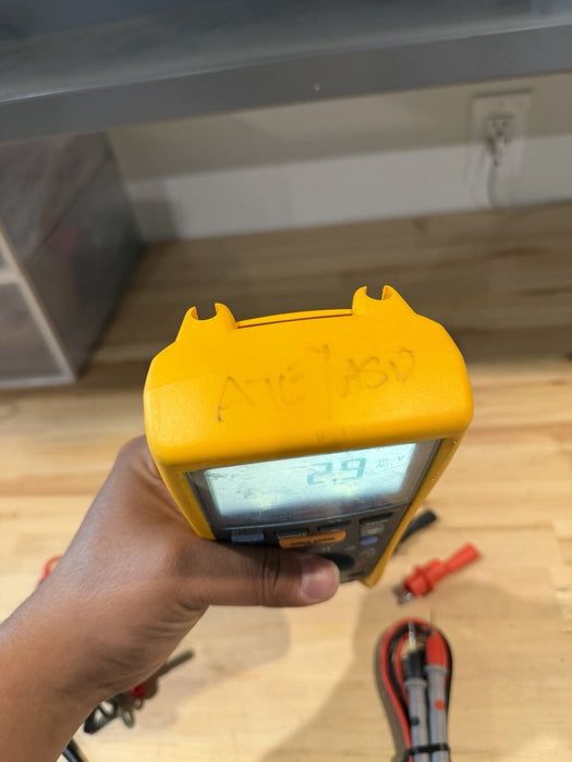FLUKE 1587 FC INSULATION MULTIMETER W/ LEADS (TESTED) SHIPS FAST