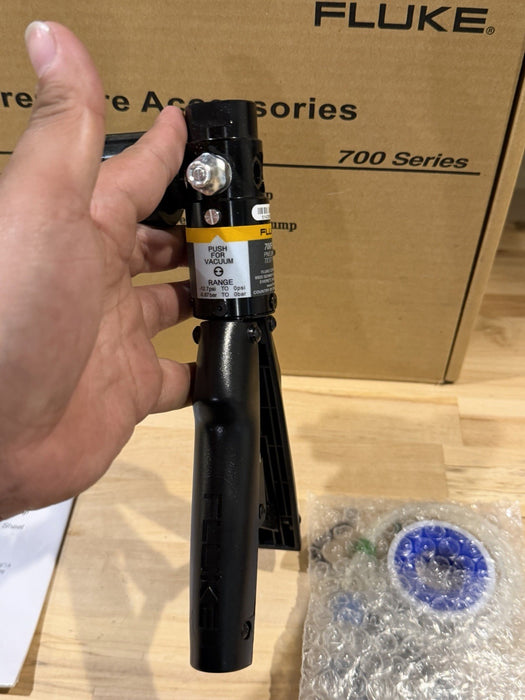FLUKE 700PTP-1 PNEUMATIC TEST PUMP (NEW FACTORY SEALED) SHIPS FAST