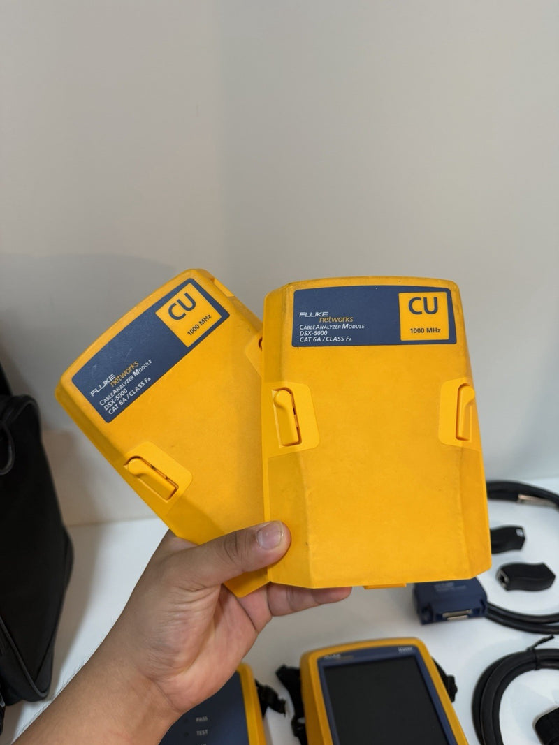FLUKE NETWORKS DSX-5000 VERSIV CAT6 CAT6A LAN CABLE CERTIFIBER TESTER DSX 5000