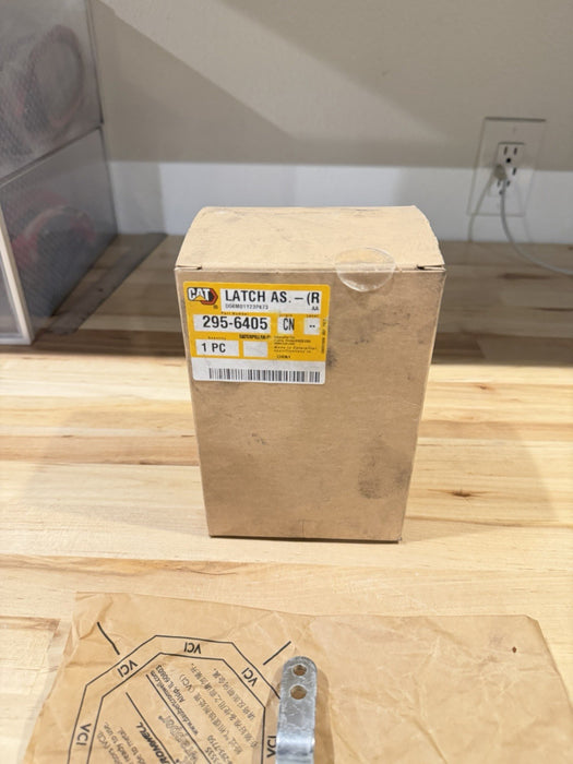 CAT 295-6405 LATCH (NEW SEALED) - GENUINE OEM / SHIPS FAST