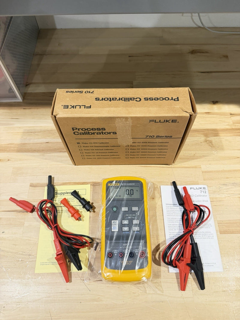 FLUKE 712 RTD CALIBRATOR KIT (NEW) FREE SHIPPING