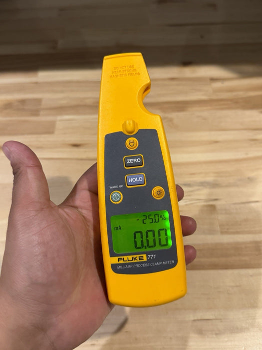 FLUKE 771 MILLIAMP PROCESS CLAMP METER (NO CLAMP) SHIPS FAST