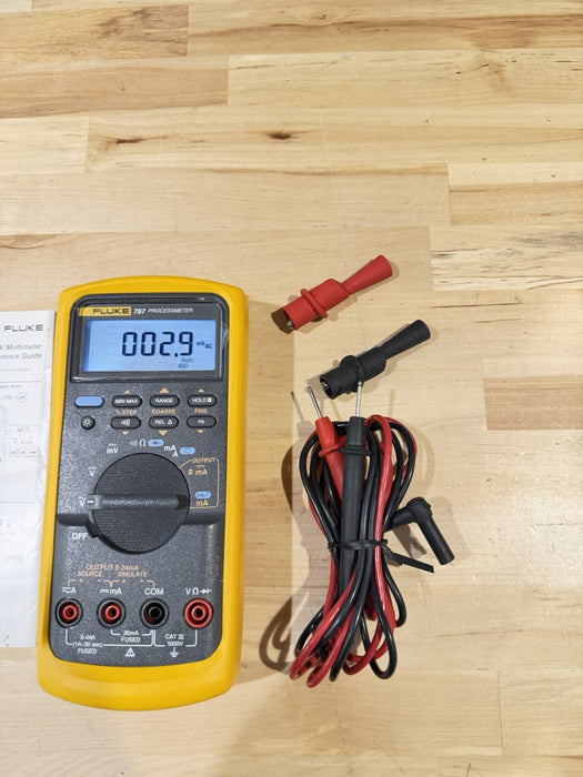 FLUKE 787 PROCESS METER W/ LEADS & BAG (EXCELLENT CONDITION)-FREE SHIPPING