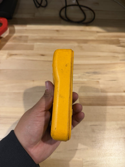 FLUKE 7-600 ELECTRICAL TESTER (PARTS ONLY) FOR PARTS - SHIPS FAST