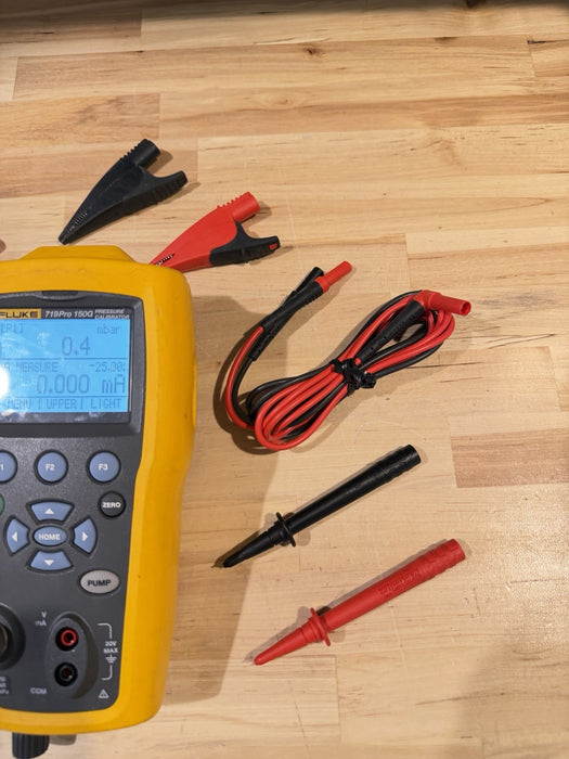 FLUKE 719 PRO 150G ELECTRIC PRESSURE CALIBRATOR W/ ACCESSORIES (SHIPS FREE)