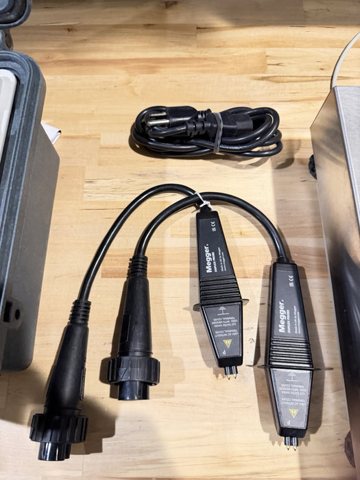MEGGER DLRO10HD DIGITAL LOW RESISTANCE OHMETER W/ PROBES & CHARGER (TESTED)
