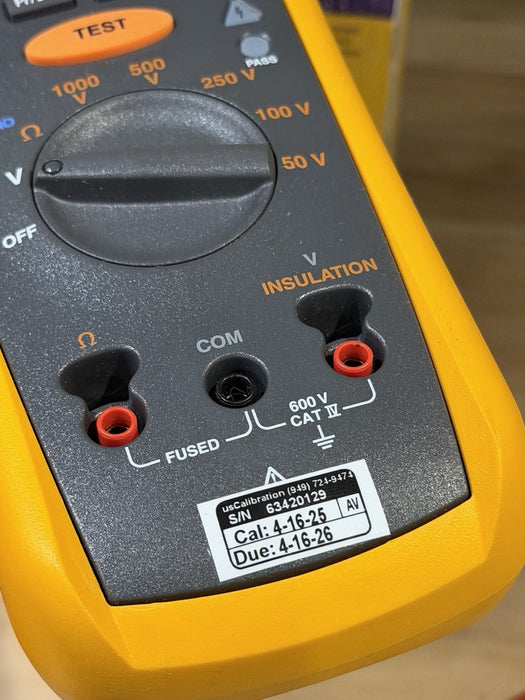 FLUKE 1507 INSULATION MULTIMETER WITH LEADS & CLIPS CALIBRATED 2026