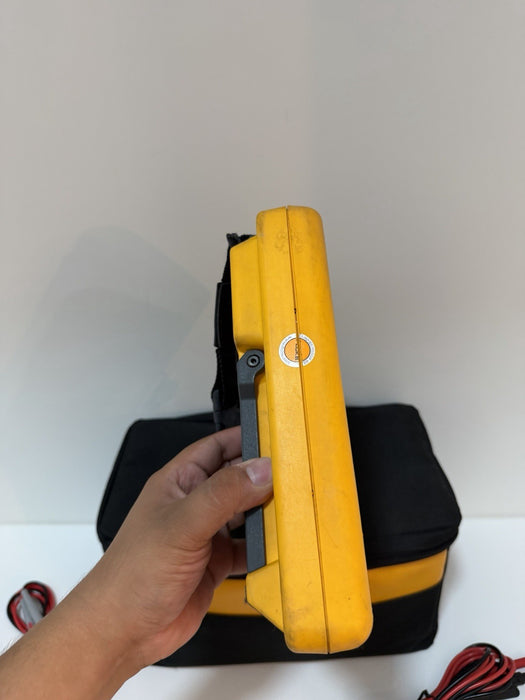 FLUKE 743B DOCUMENTING PROCESS CALIBRATOR W/ LEADS & ACCESSORIES (FREE SHIPPING)