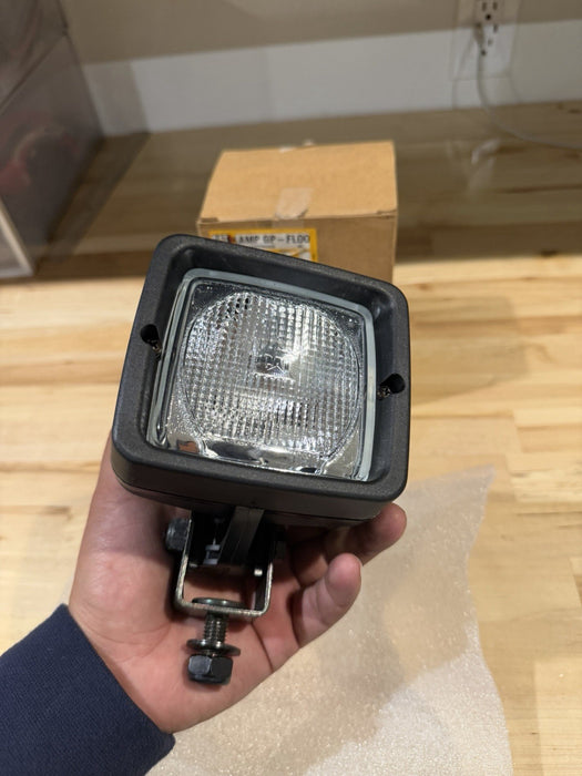 CAT 290-5760 MOUNTED FLOOD LAMP (NEW SEALED) - GENUINE OEM / SHIPS FAST