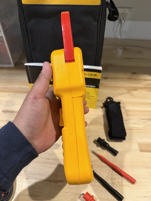 FLUKE 353 AC/DC CLAMP METER W/ LEADS & BAG (TESTED) SHIPS FAST
