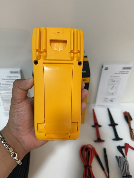 FLUKE 179/EDA2 MULTIMETER COMBO KIT CALIBRATED 2025