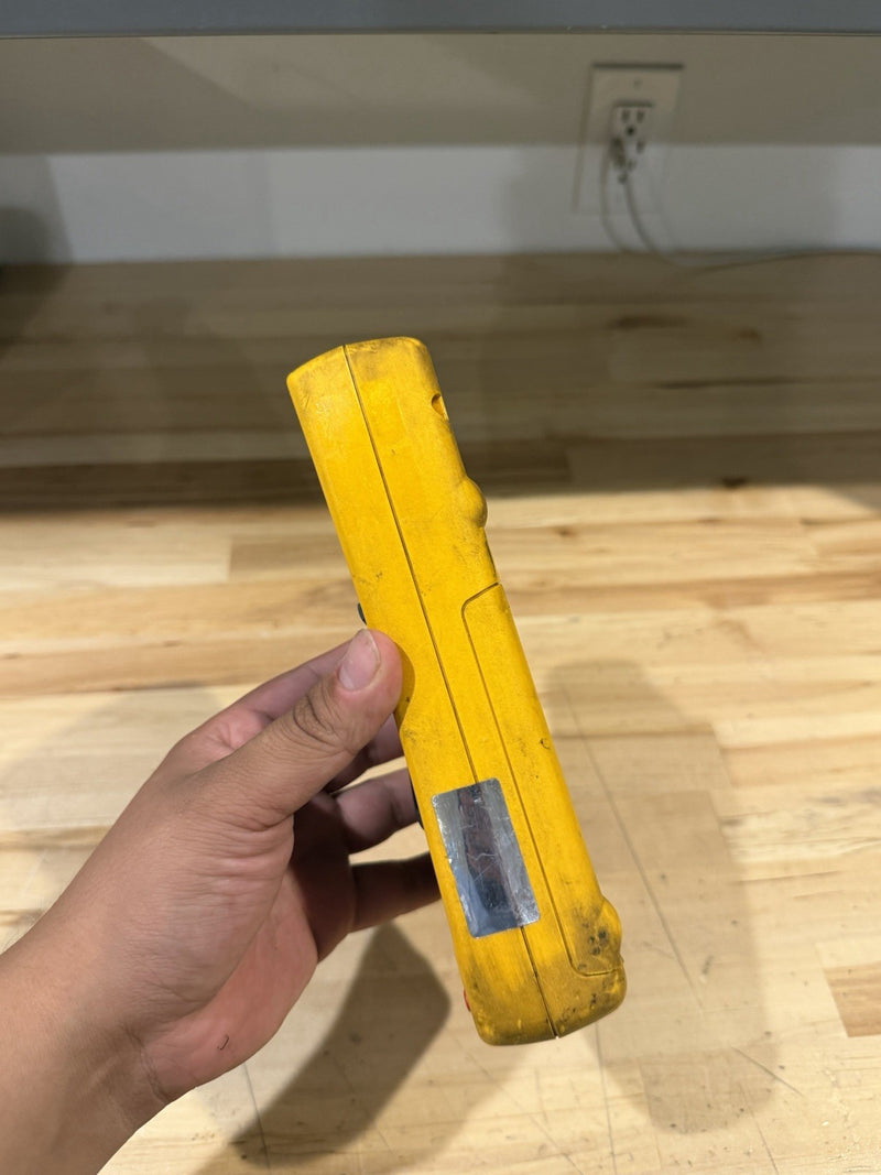 FLUKE 189 TRUE RMS MULTIMETER (PARTS ONLY)  FOR PARTS - SHIPS FAST