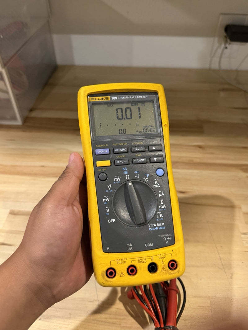 FLUKE 189 TRUE RMS MULTIMETER WITH LEADS & CLIPS TESTED