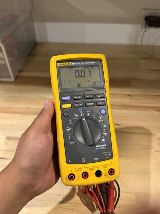 FLUKE 189 TRUE RMS MULTIMETER WITH LEADS & CLIPS TESTED